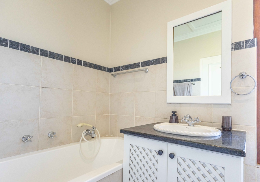 3 Bedroom Property for Sale in Sea Point Western Cape